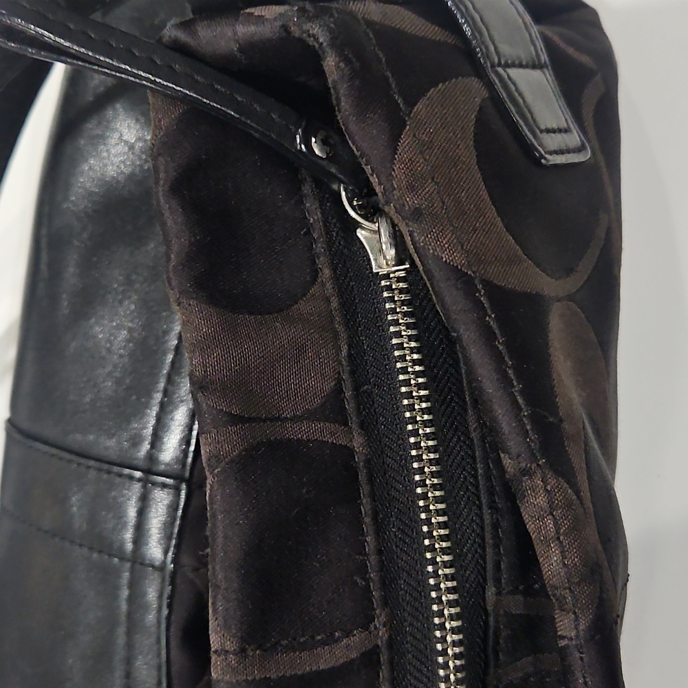 Coach Black Women's Bag EUC - Picture 10 of 10